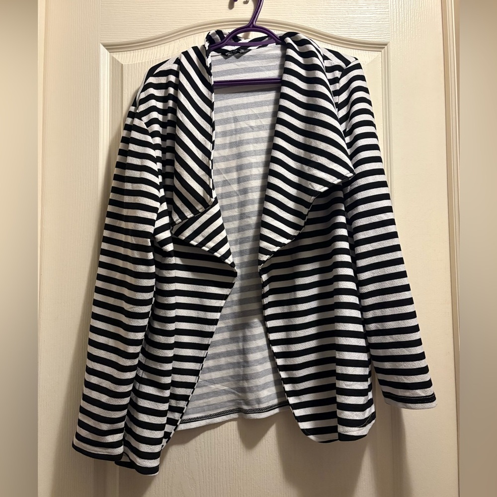 SHEIN Black and White Striped Blazer